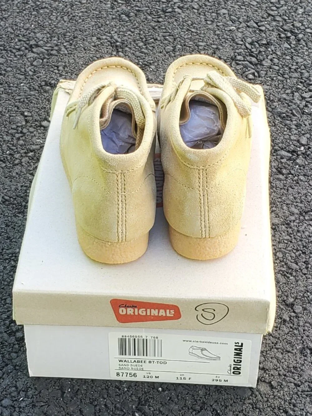 CLARKS Wallabee Boot Kid Size US/UK sand suede